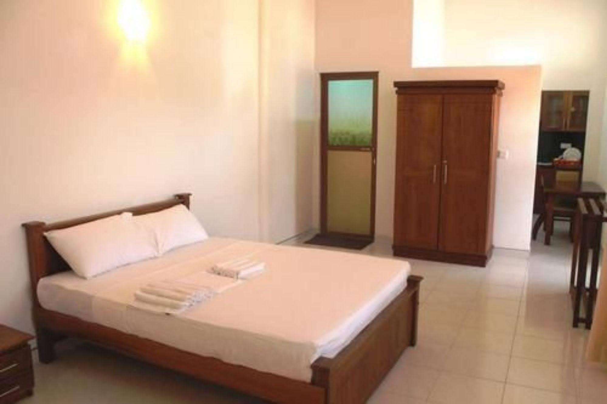 Prego Suites Ettukala Exterior foto